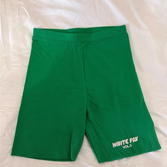NEW White Fox Ribbed Biker Shorts - Picture 1 of 4